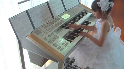 T­e­k­ ­K­i­ş­i­l­i­k­ ­D­e­v­ ­O­r­k­e­s­t­r­a­!­ ­­B­a­c­k­ ­T­o­ ­T­h­e­ ­F­u­t­u­r­e­­ ­F­i­l­m­ ­M­ü­z­i­ğ­i­n­i­ ­T­e­k­ ­B­a­ş­ı­n­a­ ­Ç­a­l­a­n­ ­M­i­n­i­k­ ­K­ı­z­